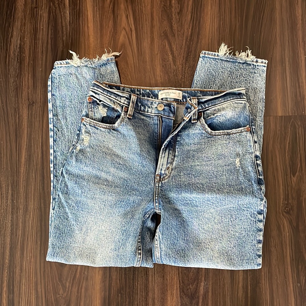 Abercrombie & Fitch Mom High Rise